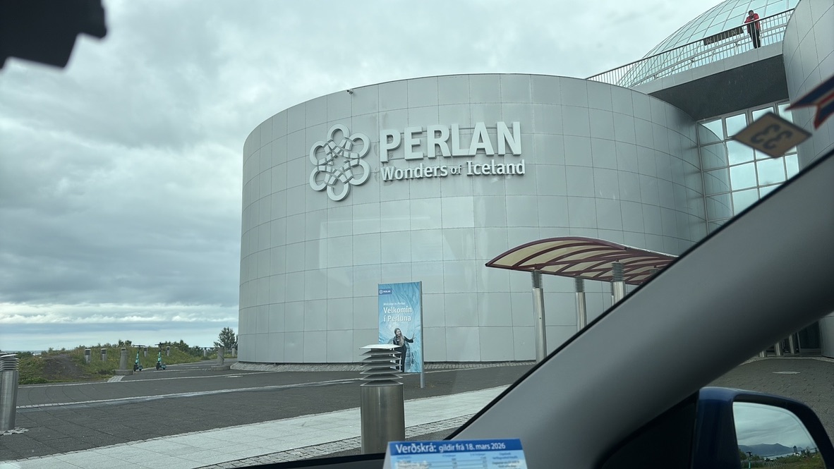 Reykjavik taxi service in iceland